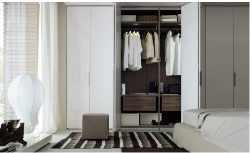 上海衣柜定制：全屋定制衣柜得價格是多少？