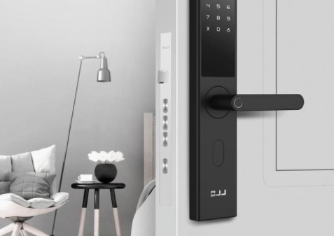 【杭州米家智能門(mén)鎖】安裝智能門(mén)鎖的人越來(lái)越多，選購(gòu)時(shí)該注意什么呢？